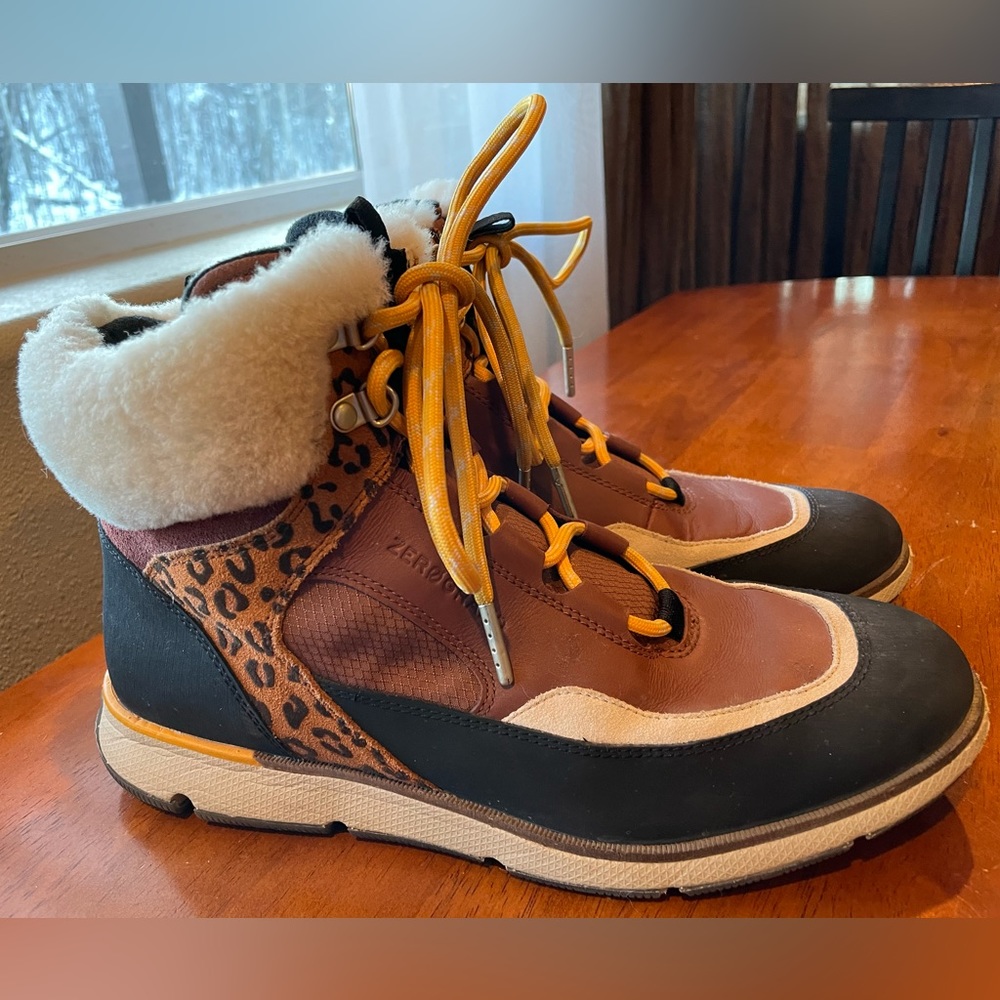Cole Haan 9 Zero Grand Winter Hikers EUC